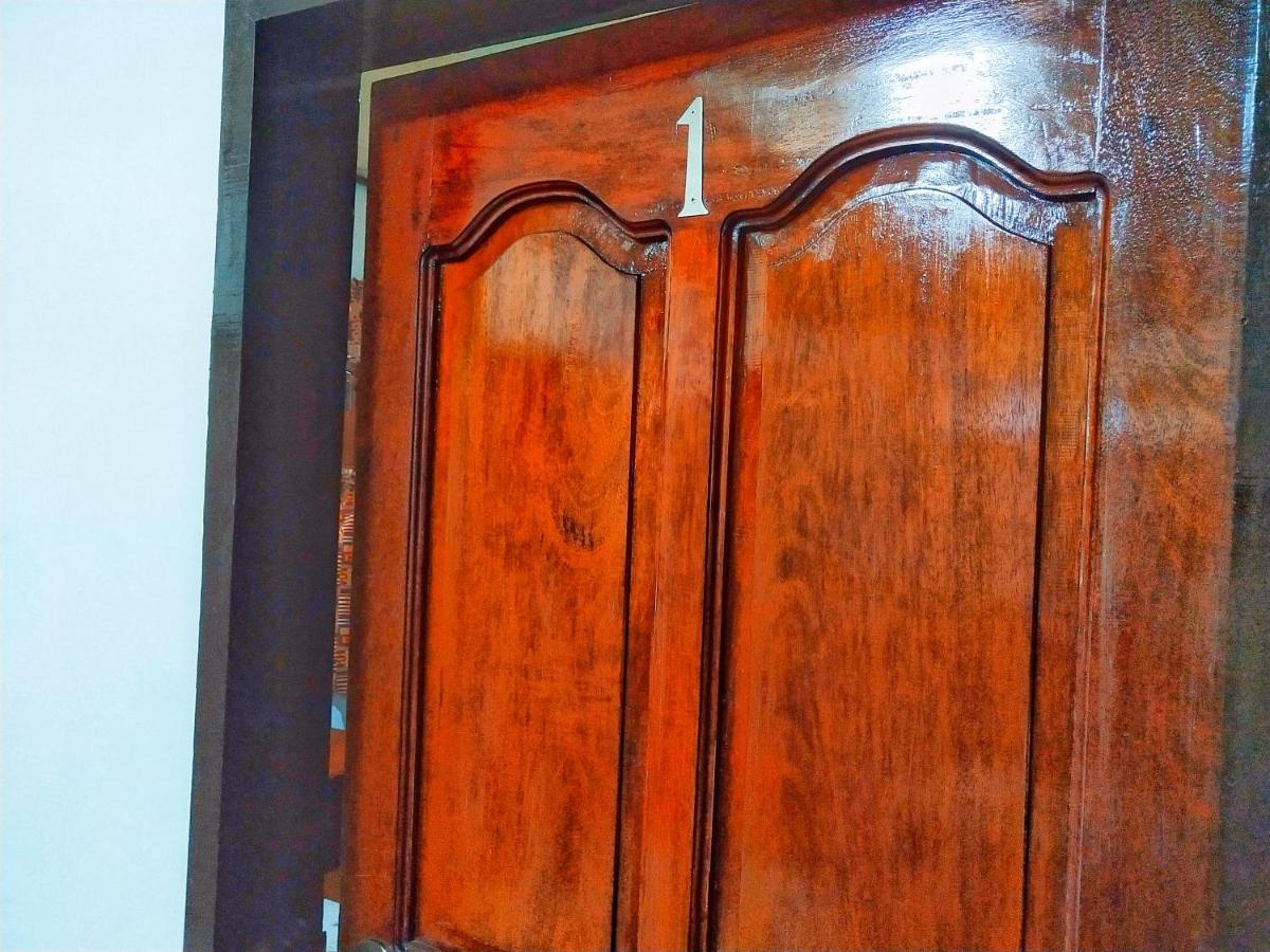Lady Ghagha Room Rentals San Vicente  Exterior photo